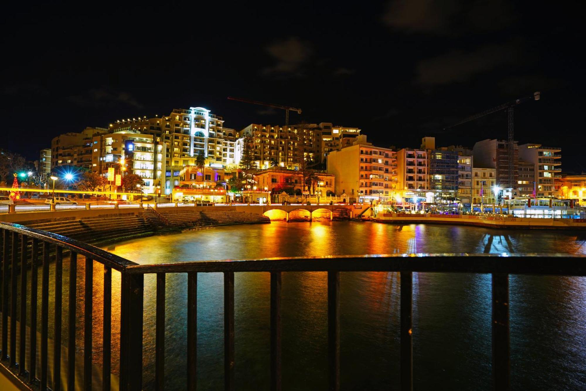 Depiro Point Deluxe - Modern, Designer Apartment 2 Minutes Away From Popular Sliema Seafront エクステリア 写真
